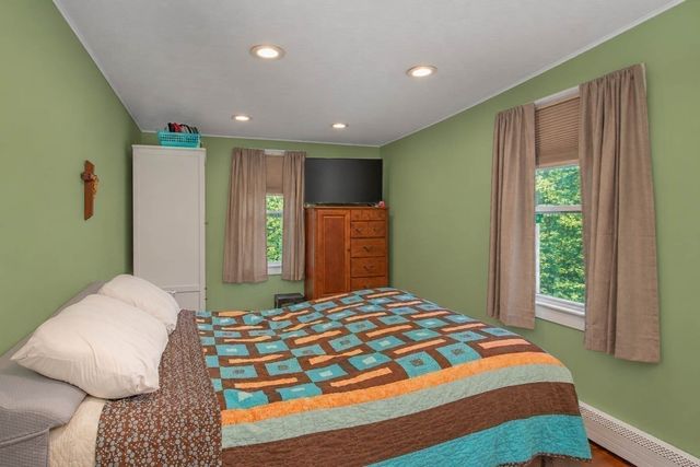 21 Custer St, Rockland, MA 02370