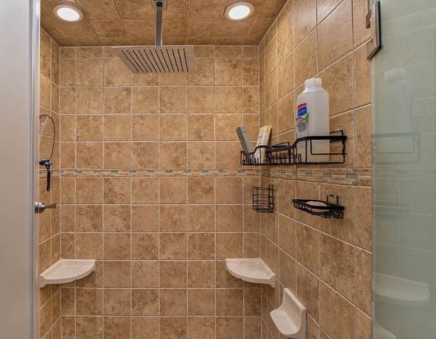 21 Custer St, Rockland, MA 02370