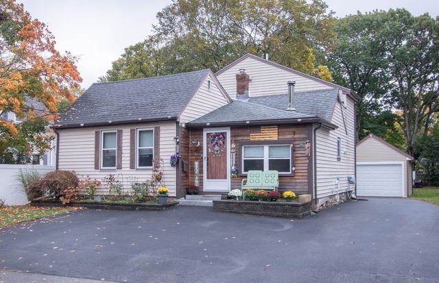 21 Custer St, Rockland, MA 02370