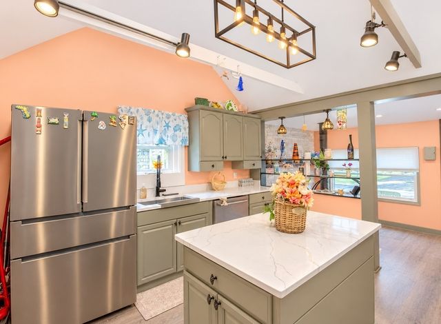 21 Custer St, Rockland, MA 02370