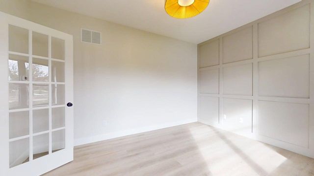 5006 Chestnut Grove Drive, Champaign, IL 61822