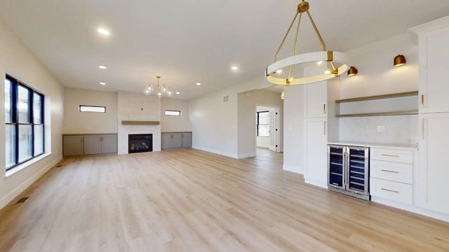 5006 Chestnut Grove Drive, Champaign, IL 61822