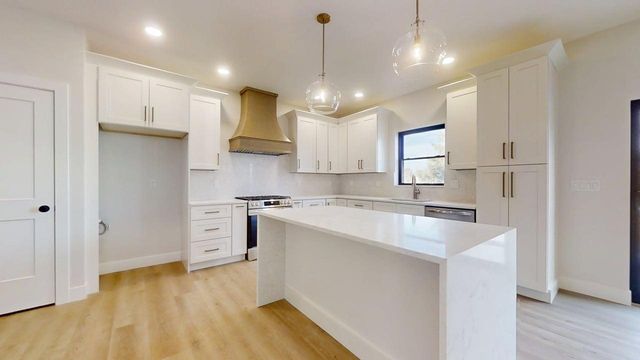 5006 Chestnut Grove Drive, Champaign, IL 61822