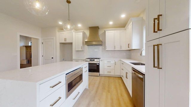 5006 Chestnut Grove Drive, Champaign, IL 61822