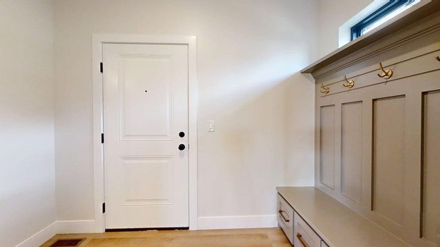 5006 Chestnut Grove Drive, Champaign, IL 61822