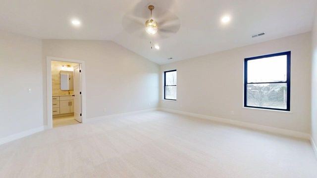 5006 Chestnut Grove Drive, Champaign, IL 61822