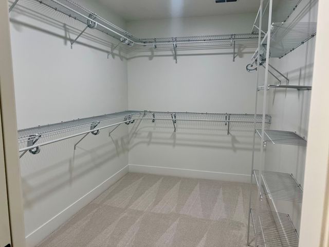 5006 Chestnut Grove Drive, Champaign, IL 61822