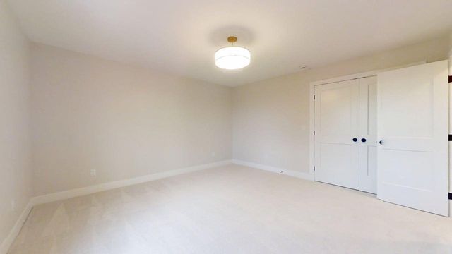 5006 Chestnut Grove Drive, Champaign, IL 61822