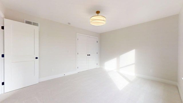 5006 Chestnut Grove Drive, Champaign, IL 61822