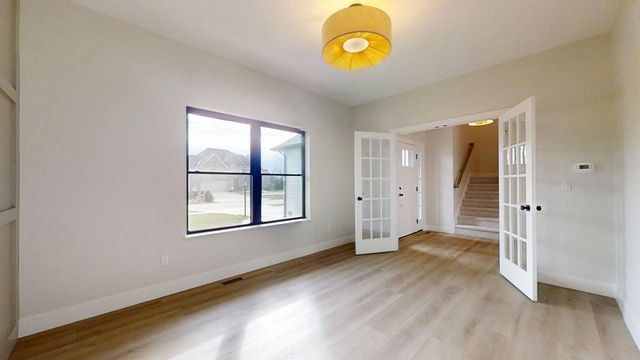 5006 Chestnut Grove Drive, Champaign, IL 61822