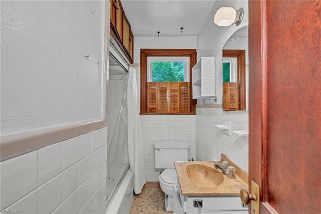 607 Fairview LN, Portsmouth, VA 23702
