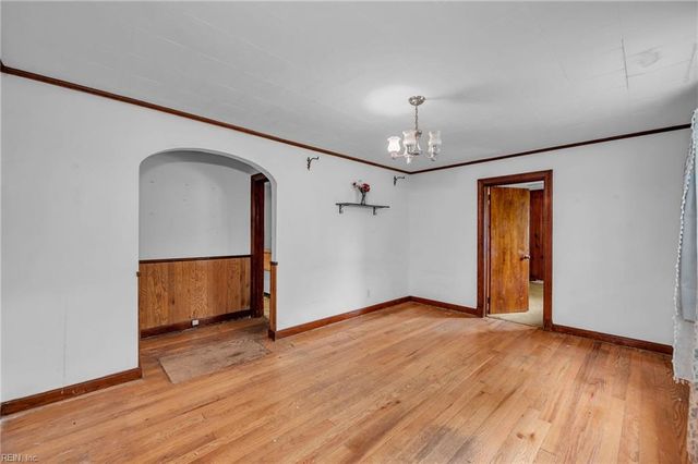 607 Fairview LN, Portsmouth, VA 23702