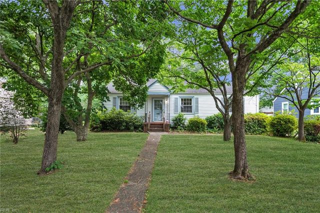 607 Fairview LN, Portsmouth, VA 23702
