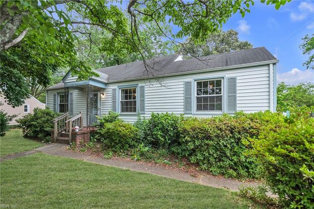 607 Fairview LN, Portsmouth, VA 23702