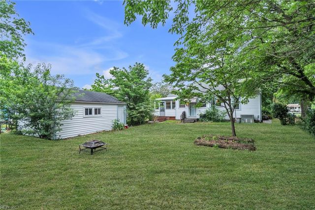 607 Fairview LN, Portsmouth, VA 23702