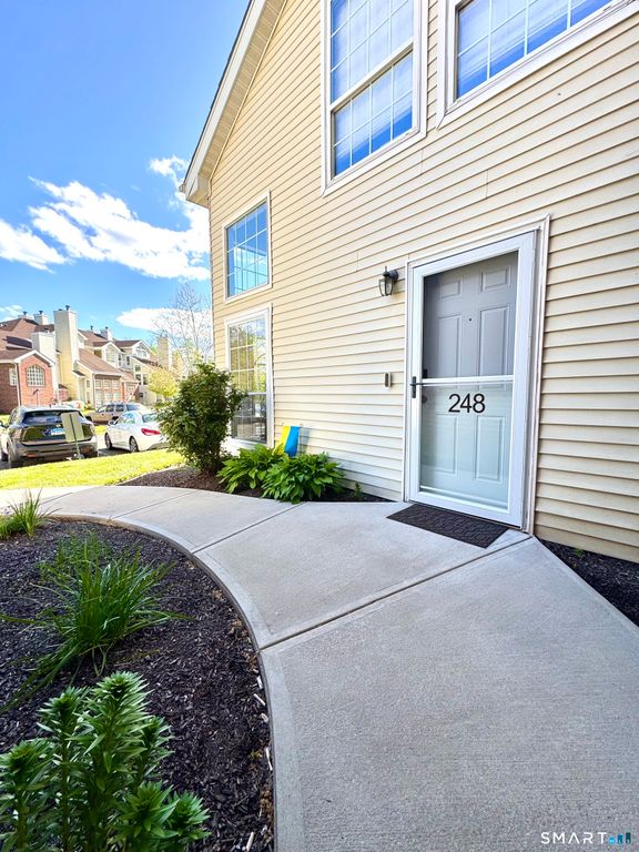 248 Carriage Crossing Lane 248, Middletown, CT 06457