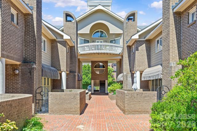 2330 Roswell Avenue G, Charlotte, NC 28207