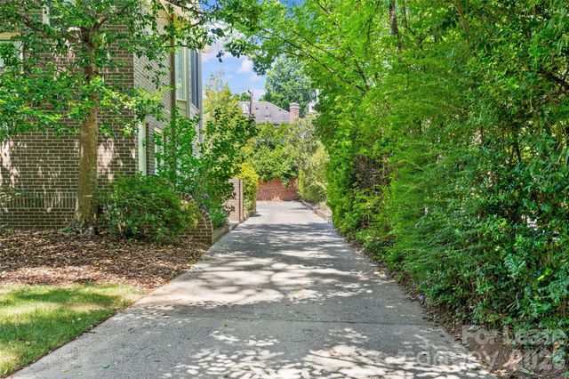 2330 Roswell Avenue G, Charlotte, NC 28207