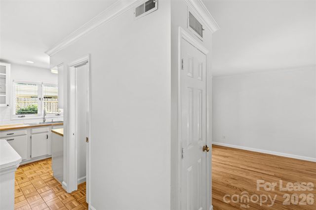 2330 Roswell Avenue G, Charlotte, NC 28207