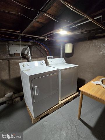 825 MAPLE AVE, Phoenixville, PA 19460