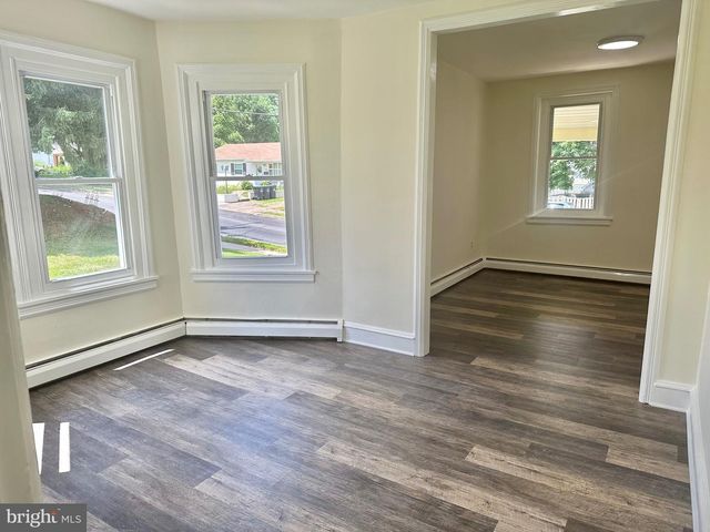 825 MAPLE AVE, Phoenixville, PA 19460