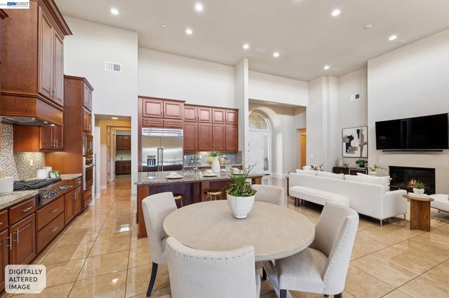 73 Stonebrae Rd, Hayward, CA 94542