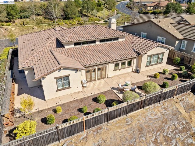 73 Stonebrae Rd, Hayward, CA 94542