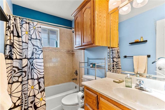 1413 N Santa Fe Street N, Alton, TX 78573