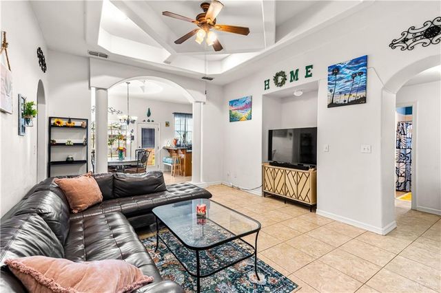 1413 N Santa Fe Street N, Alton, TX 78573