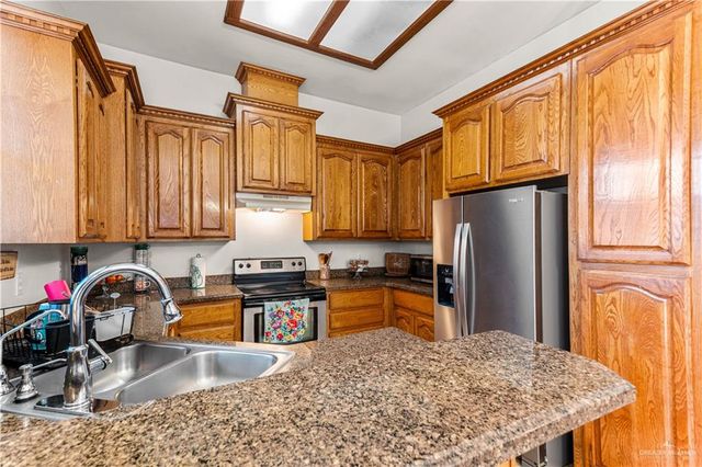 1413 N Santa Fe Street N, Alton, TX 78573