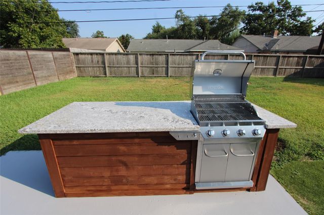 2427 Droxford Drive, Houston, TX 77008