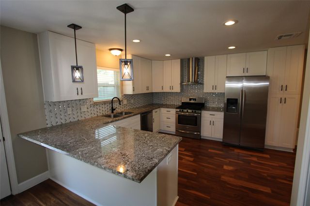 2427 Droxford Drive, Houston, TX 77008
