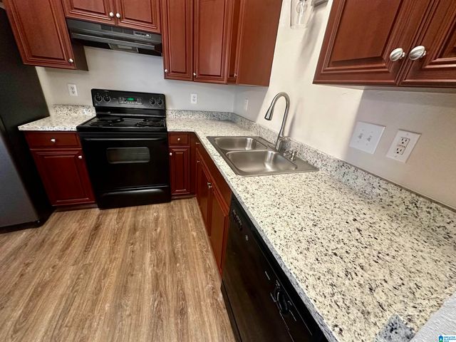 122 HORSESHOE CIRCLE, Alabaster, AL 35007