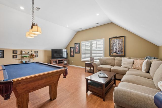 2754 Jutes Dr, Thompsons Station, TN 37179