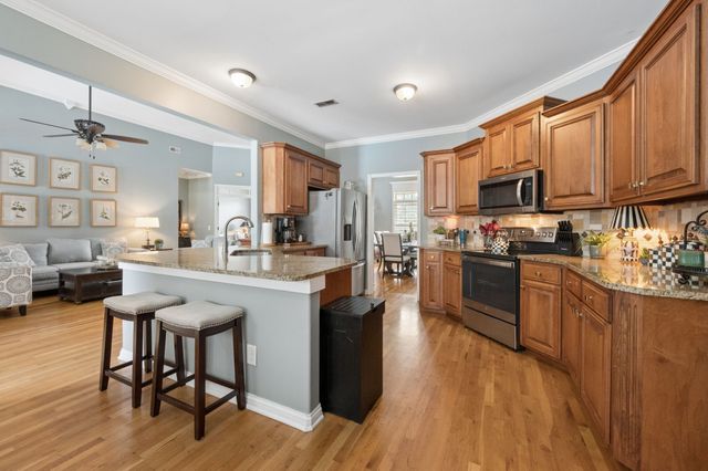 2754 Jutes Dr, Thompsons Station, TN 37179