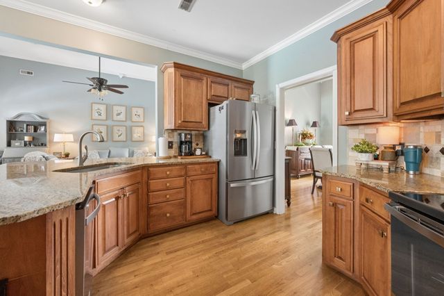 2754 Jutes Dr, Thompsons Station, TN 37179