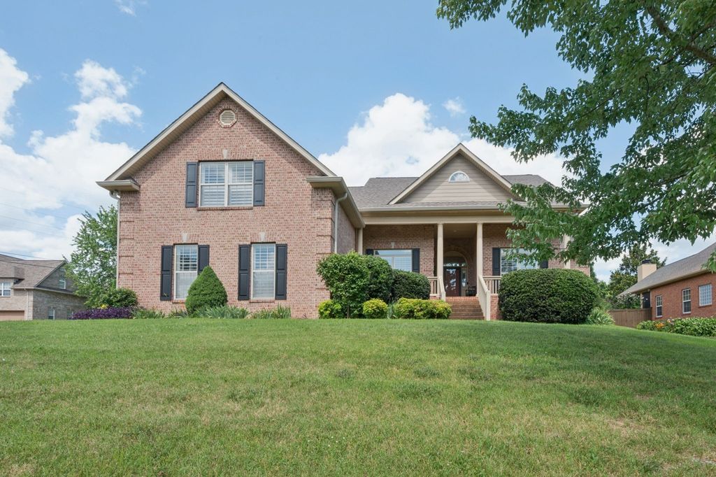 2754 Jutes Dr, Thompsons Station, TN 37179