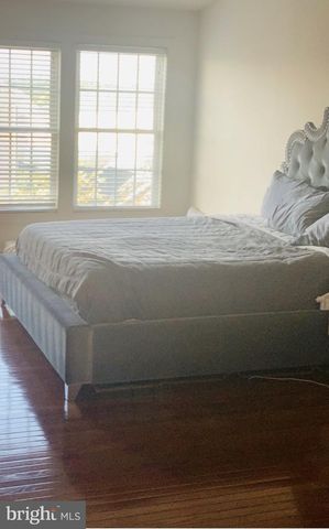 2653 HELMSMAN LN, Woodbridge, VA 22191