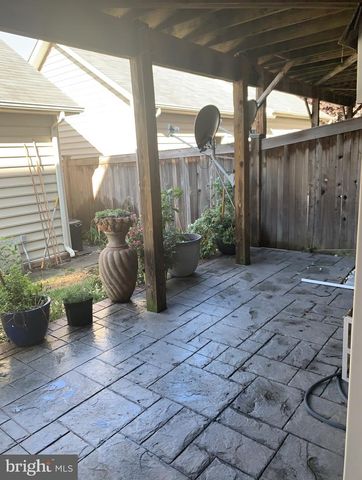 2653 HELMSMAN LN, Woodbridge, VA 22191