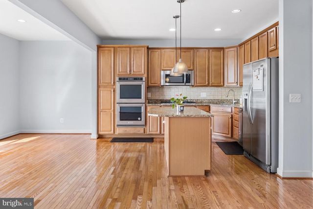 2653 HELMSMAN LN, Woodbridge, VA 22191