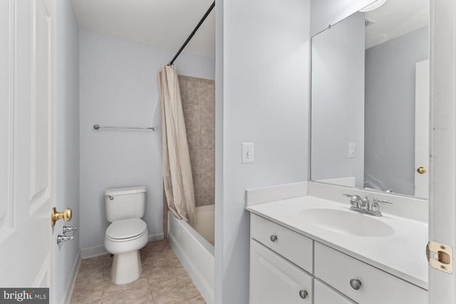 2653 HELMSMAN LN, Woodbridge, VA 22191