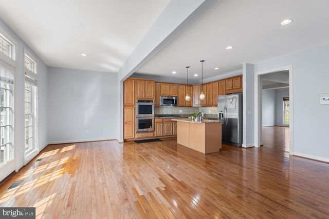 2653 HELMSMAN LN, Woodbridge, VA 22191