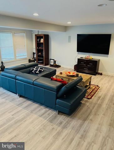 2653 HELMSMAN LN, Woodbridge, VA 22191