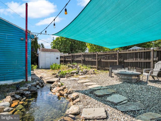 142 E MAPLE ST, Lebanon, PA 17046
