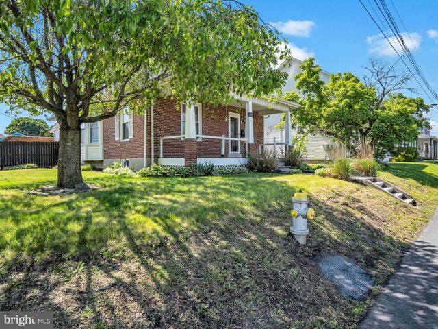 142 E MAPLE ST, Lebanon, PA 17046
