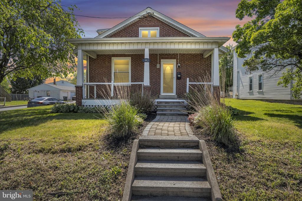 142 E MAPLE ST, Lebanon, PA 17046