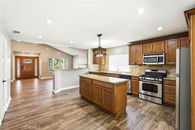 14015 Candlewood, Sylmar, CA 91342