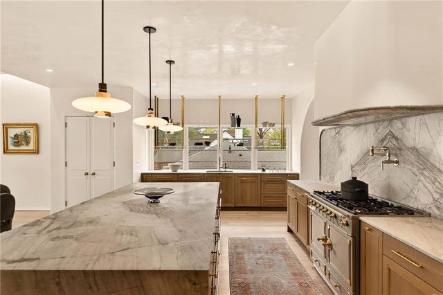 419 Brentwood Drive NE, Atlanta, GA 30305