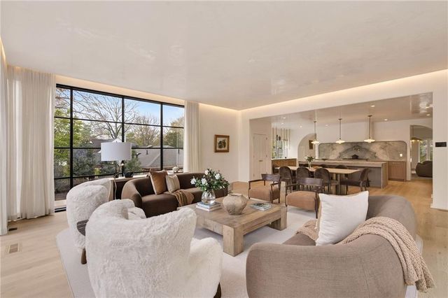 419 Brentwood Drive NE, Atlanta, GA 30305