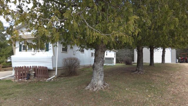 2284 Pine Drive, Friendship, WI 53934
